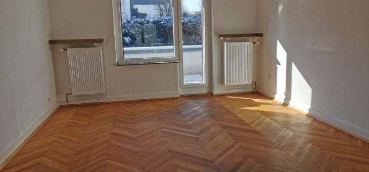 E-Kupferdreh (Dilldorf)! Großzügige 4-Raum-Wohnung mit Blick ins Grüne! (VERMIETET)