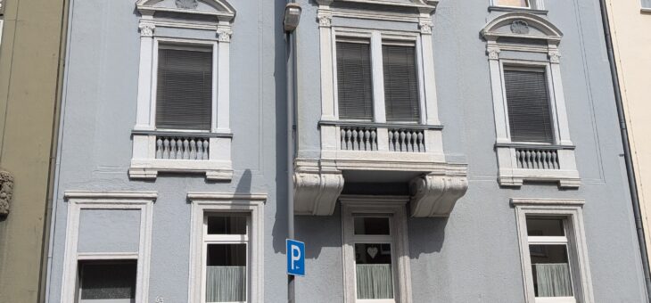E-Rüttenscheid: Wunderschöne und großzügige Altbauwohnung mit Balkon in bester Lage!